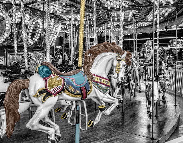 carousel-168125_640 carousel-168125_640